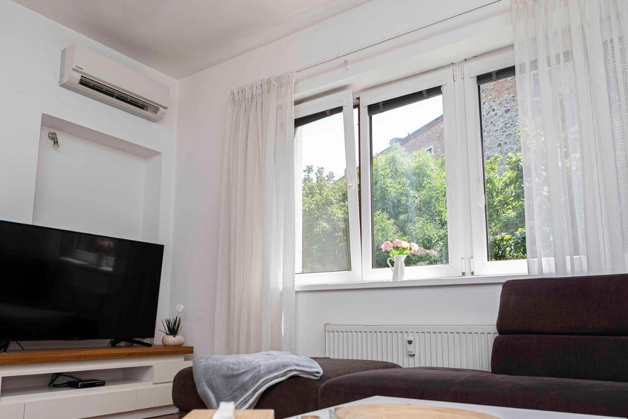 Castle View Apartment With Free Parking براتسيلافا المظهر الخارجي الصورة