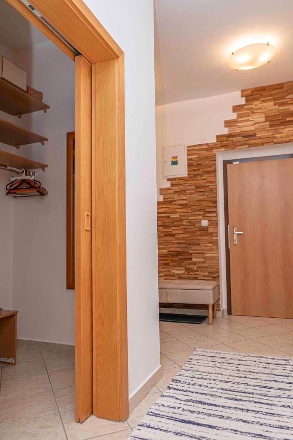 Castle View Apartment With Free Parking براتسيلافا المظهر الخارجي الصورة