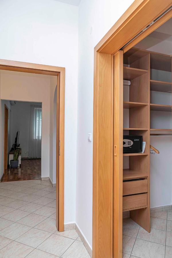 Castle View Apartment With Free Parking براتسيلافا المظهر الخارجي الصورة